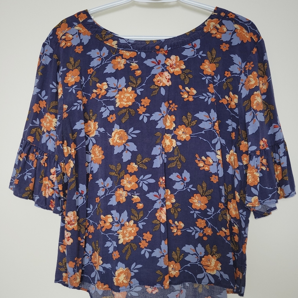 Tie neck floral blouse